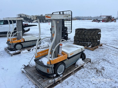 2011 Crown WAV50-118 300 lb Order Picker