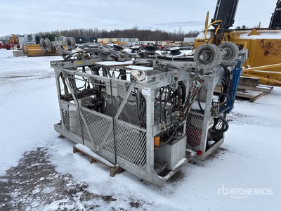 Quantity of (2) Rolling line cart Varios, herramientas manuales