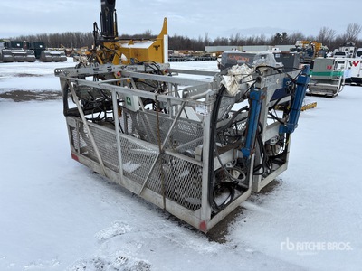 Quantity of (2) Rolling line cart Varios, herramientas manuales