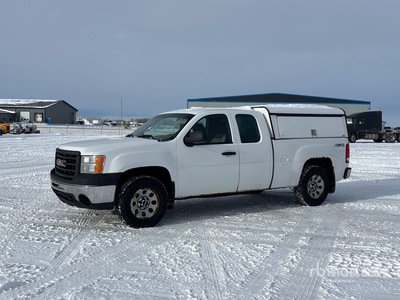 2013 GMC Sierra 1500 4x4 Extended Cab Pickup