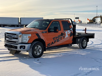 2014 Ford F-250 XLT 4x4 Crew Cab Flatbed Truck