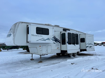 2004 Keystone Montana 36 ft T/A Travel Trailer