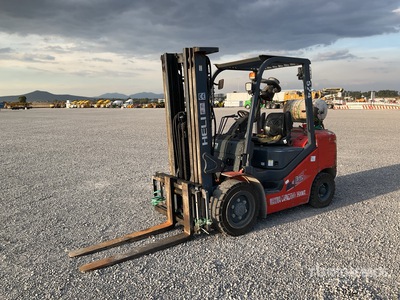 2022 Heli CPYD35-RC1H 7700 lb Cushion Tire Montacargas / Forklift