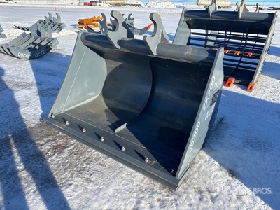 2025 SEC 68 in Q/C Cleanup Godet d'excavatrice - Fits Cat 320, Hitachi ZX200, John Deere 200 (Unused)