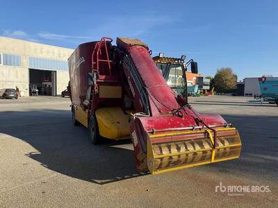 2008 AGM Maxi 240 4x2 フィードワゴン