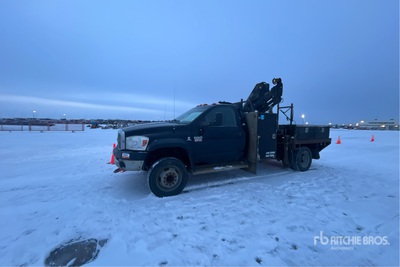 2005 Hiab 077-LL 2500 kg Knuckle Boom on 2009 Dodge Ram 5500 4x4 شاحنة رافعة