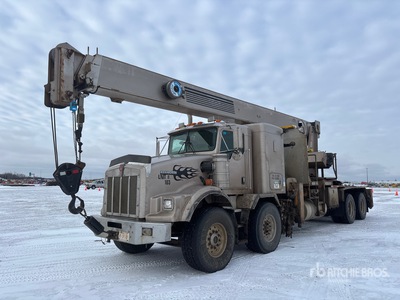 42 ton Straight Boom on 2004 Kenworth T-800 8x4 Twin-Steer Sleeper Boom Truck