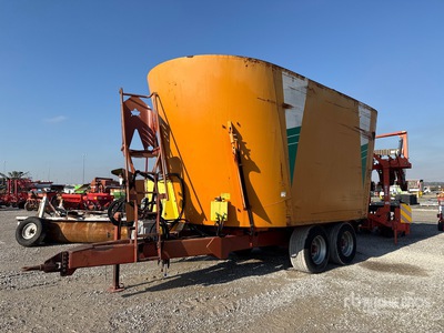 2011 California MC35 Feed Wagon