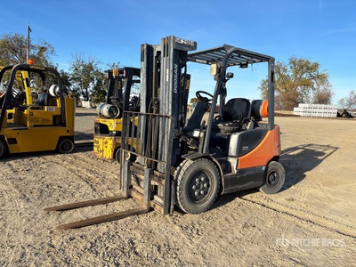 Doosan G25P-5 4400 lb Pneumatic Tire رافعة شوكية