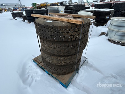 Quantity of (4) Hercules 11R22.5 Neumáticos