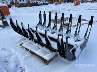 2025 GIYI CLG72 72 in Skid Steer Grapple