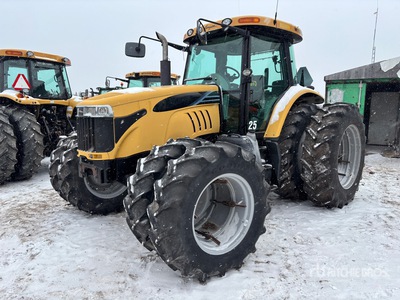 2008 Challenger MT525B Allradtraktor