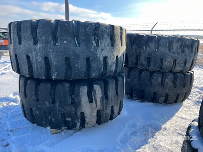 Quantity of (4) Yokohama 29.5-25 Opony