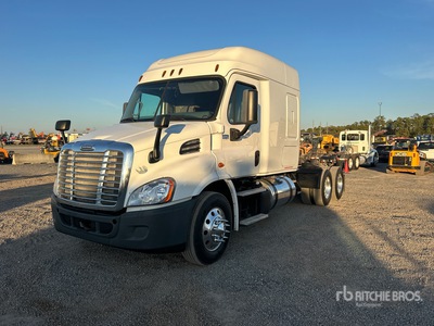 2016 Freightliner Cascadia 113 T/A Sleeper Truck Tractor