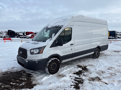 2018 Ford Transit 250 バン