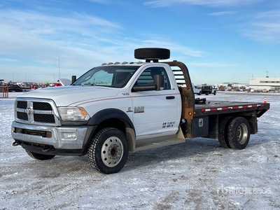 2014 Ram 5500 SLT 4x4 Camion à Plateau