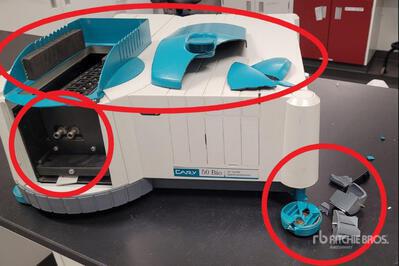 Varian Cary 50 Bio UV-visible Spectrophotometer (Laboratory equipment)