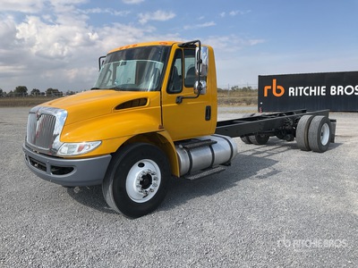 2015 International 4300 SBA 4x2 Camion Chasis Cabina / Cab and Chassis