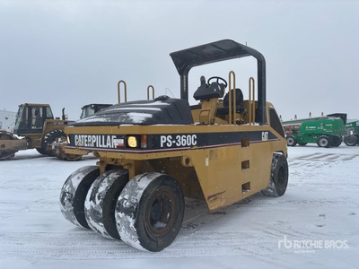 2006 Cat PS-360C 7 Wheel Pneumatic Roller