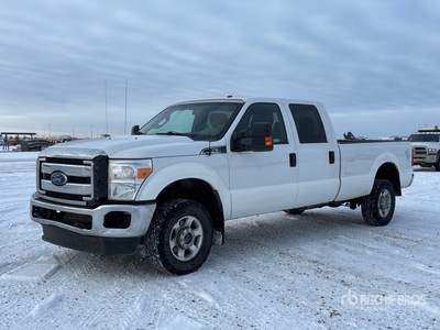 2015 Ford F-350 XLT 4x4 Crew Cab Pickup