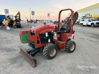 2015 Ditch Witch RT45 جرافة الحفر