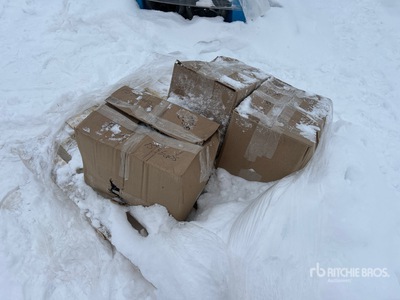 Quantity of (45) Straps ادوات صناعية متنوعة (Unused)