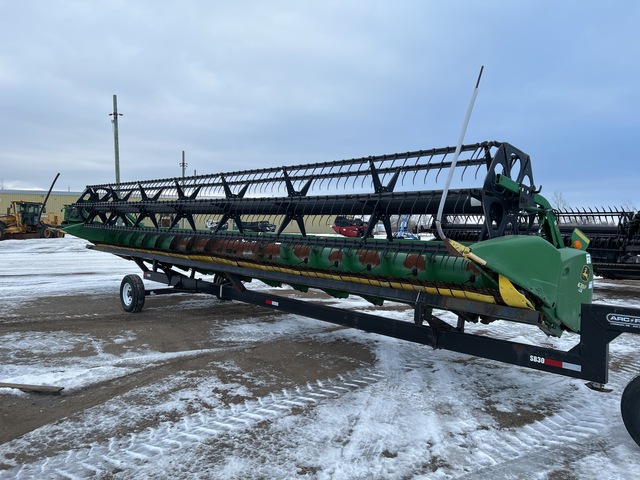 2011 John Deere 635F 35 ft Flex Combine Header