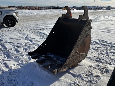 WBM 42 in Q/C Digging Excavator Bucket - Fits John Deere 270