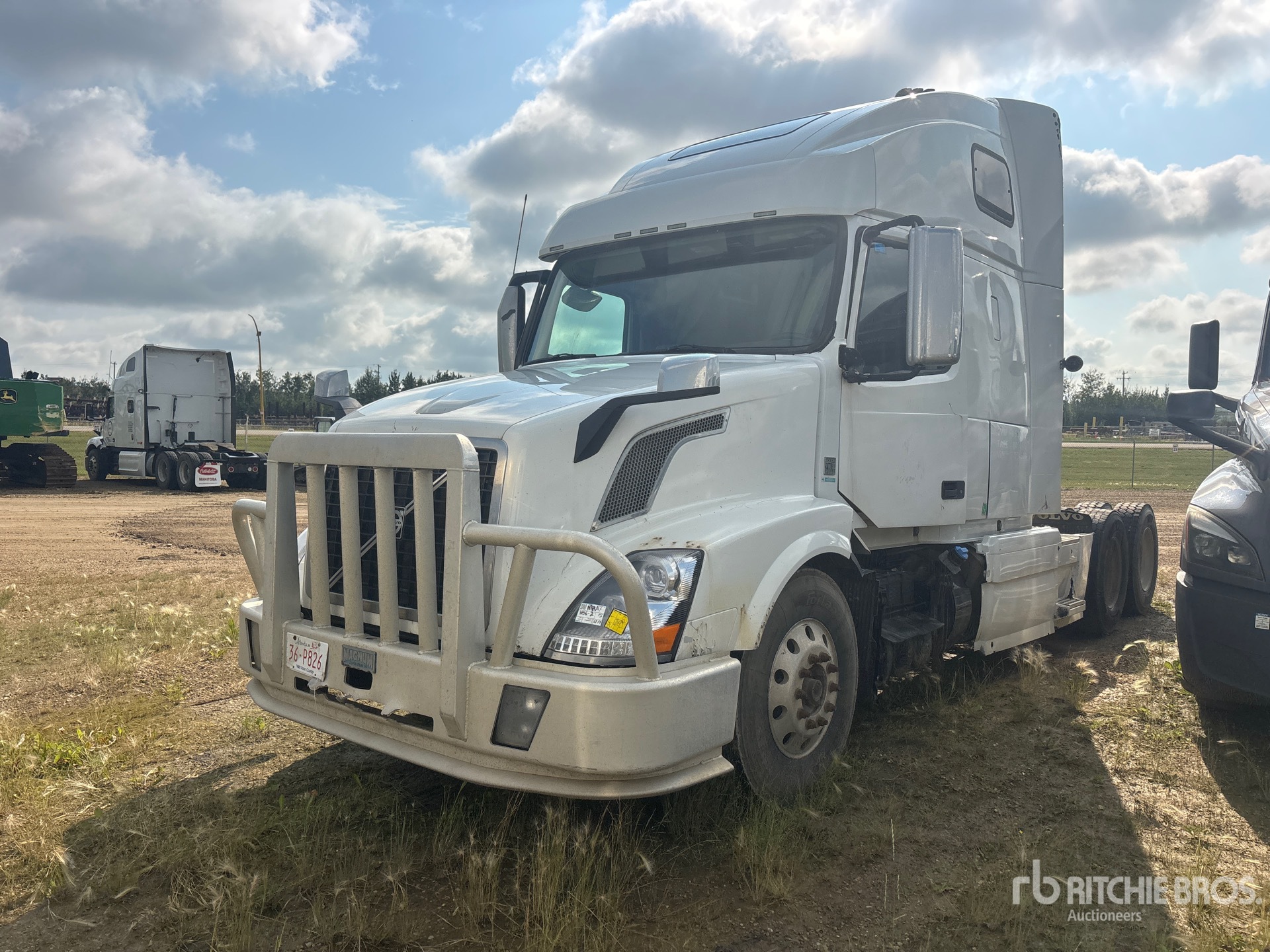 2015 Volvo VNL 6x4 T/A Sleeper Truck Tractor (Inoperable)