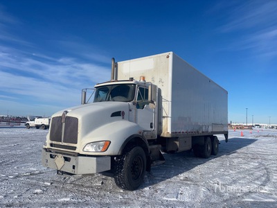 2013 Kenworth T400 6x4 Camion fourgon