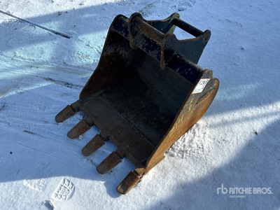 Rototilt 25 in Q/C Digging Excavator Bucket - Fits Cat 303.5