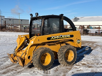 2000 John Deere 250 Skid Steer Loader