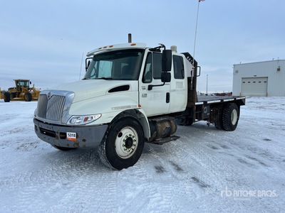 2007 International 4300 4x2 Extended Cab Flatbed Truck