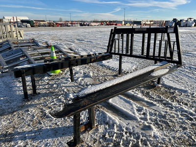 Quantity of (2) Stelaż na głowę