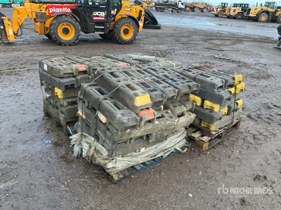 Quantity of (104) Heras Fence Feet