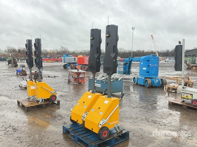 Quantity of (2) Pike Evo Traffic Light