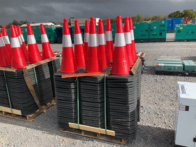Quantity of (252) 2025 ACCODR ACC-75M Lote de Conos de Trafico (Sin Usar) / Traffic Cones (Unused)