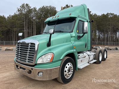 2017 Freightliner Cascadia 125 6x4 T/A Day Cab Truck Tractor