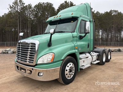 2019 Freightliner Cascadia 125 6x4 T/A Day Cab Truck Tractor