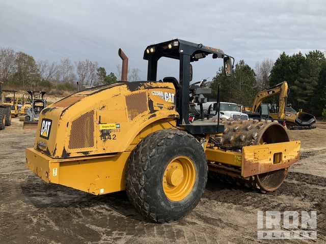 2014 Cat CS-56B Smooth Drum Compactor in Wilson, North Carolina, United ...