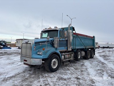 2019 Western Star 4900FA 8x4 Tri/A Dump Truck