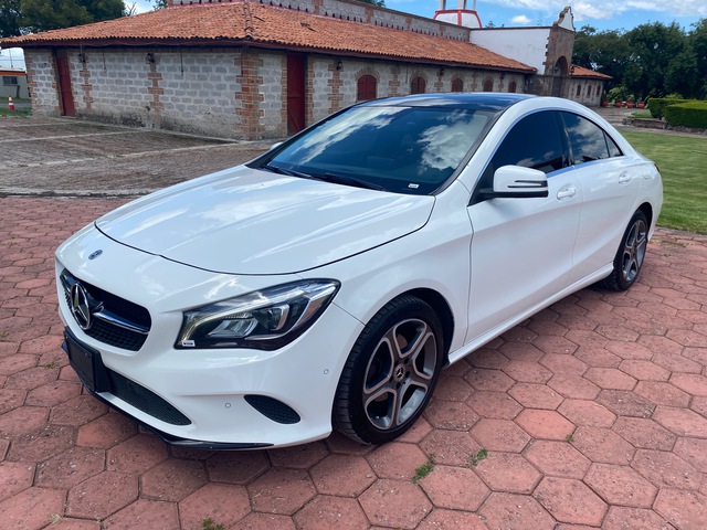 2018 Mercedes-Benz CLA200 CGI Automovil / Automobile