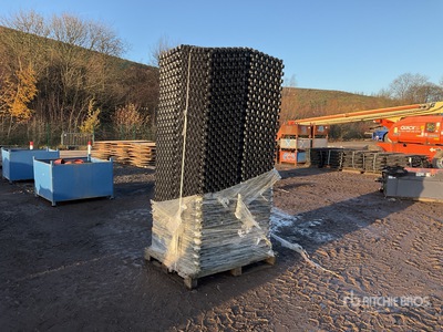 Quantity of (240) Gravel Mats Divers - Industriel