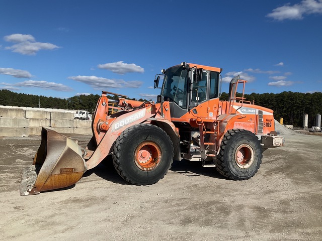 2016 (unverified) Doosan DL300-5 Wheel Loader