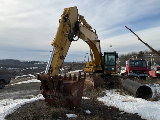 2005 Cat 330C Tracked Excavator (Inoperable)