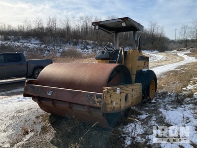 Cat CS563C Smooth Drum Compactor (Inoperable)