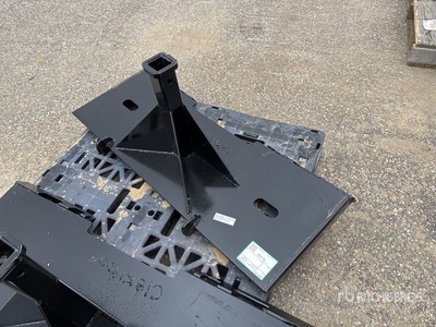 2025 Kit Containers QT-TM 46 in スキッドステアローダー用ヒッチレシーバー