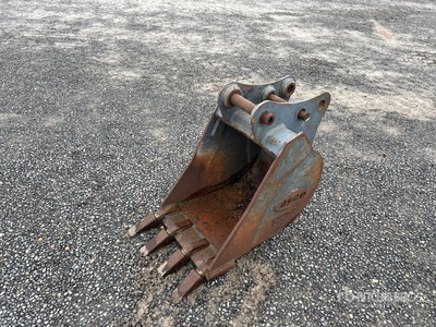 Asco 18 in Digging Excavator Bucket