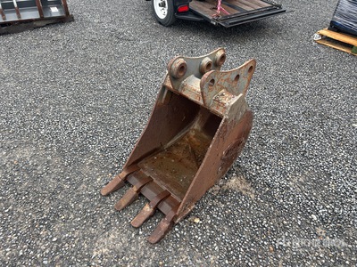 Asco 18 in Digging Excavator Bucket