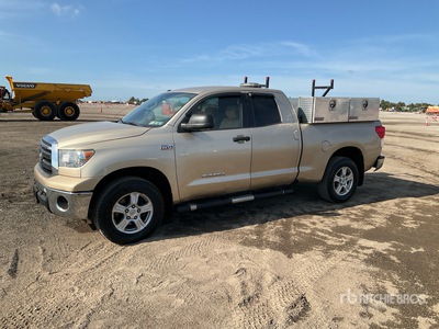2010 Toyota Tundra 4x4 Crew Cab Pickup